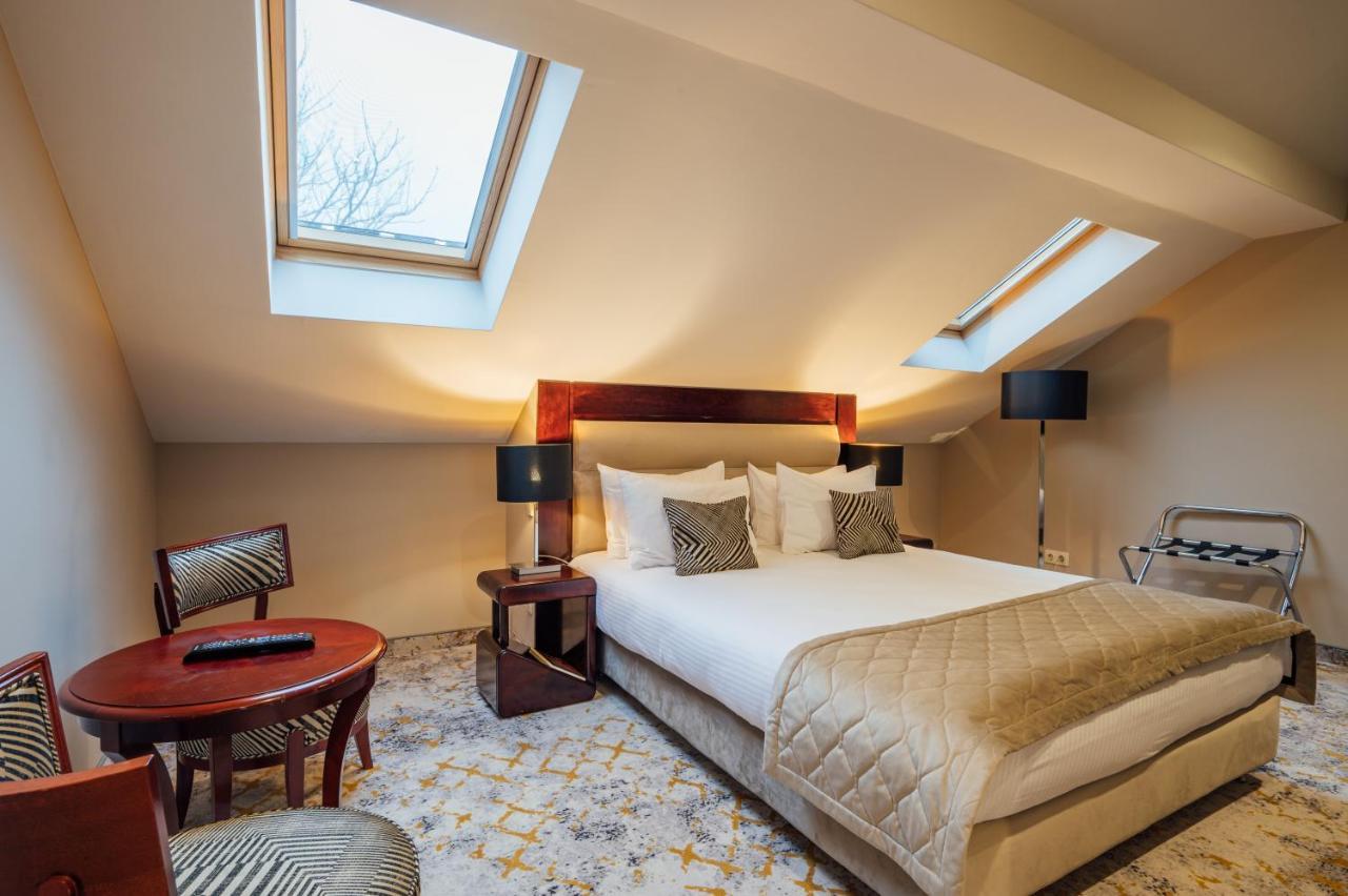 L'art Hotel 4*