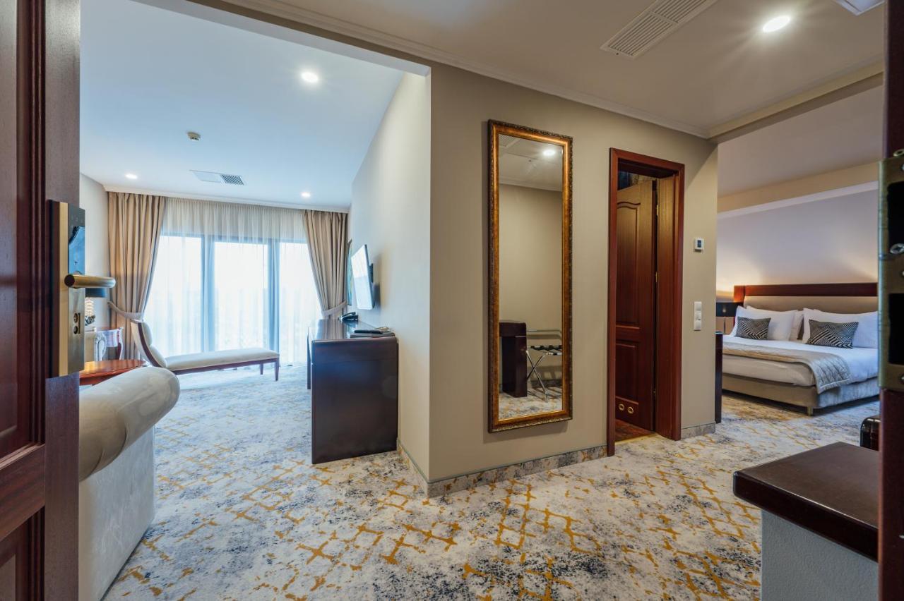 L'art Hotel 4*